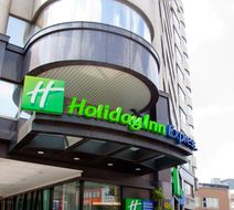 Holiday Inn Express Taoyuan Exterior