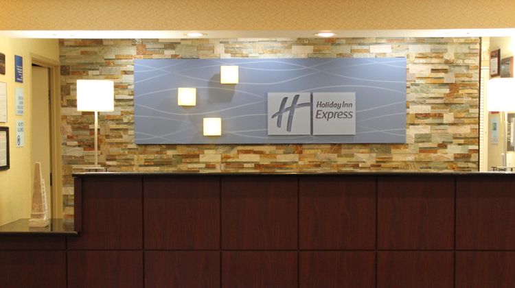 Holiday Inn Express Lobby