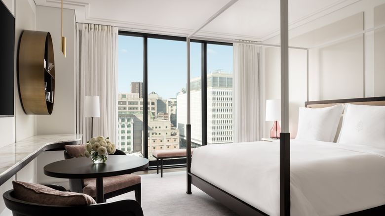 <b>Four Seasons Hotel Montreal Room</b>. Images powered by <a href="https://www.leonardoworldwide.com/" title="Leonardo Worldwide" target="_blank">Leonardo</a>.