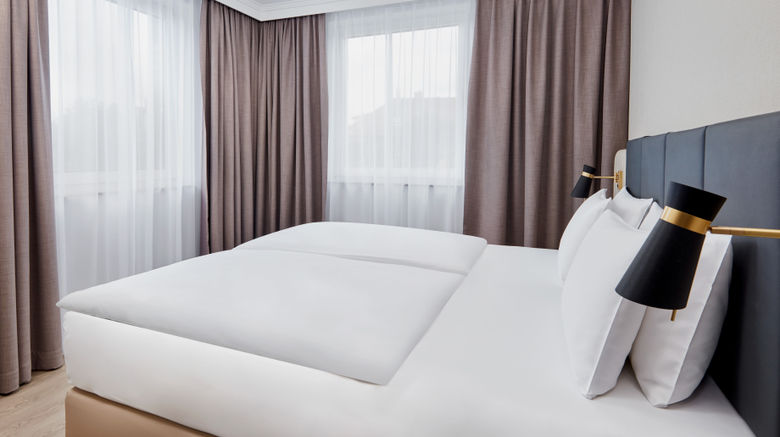 <b>Crowne Plaza Hamburg-City Alster Suite</b>. Images powered by <a href="https://www.leonardoworldwide.com/" title="Leonardo Worldwide" target="_blank">Leonardo</a>.