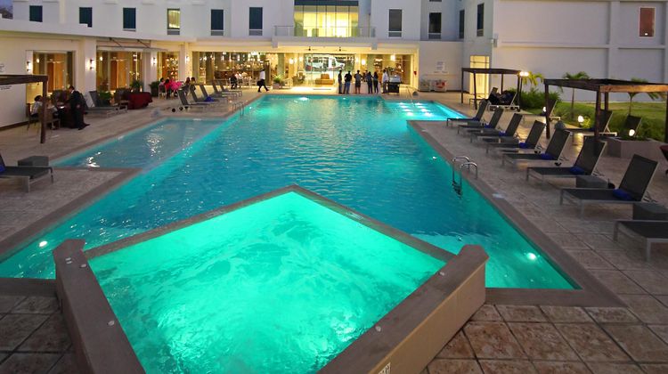 Crowne Plaza Panama Airport Pool
