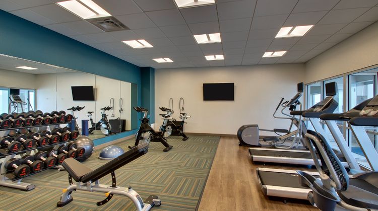 Holiday Inn Express & Stes Findlay North Health Club