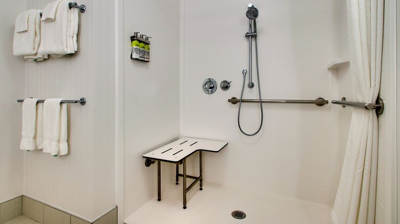 <b>Holiday Inn Express & Stes Findlay North Room</b>. Images powered by <a href="https://www.leonardoworldwide.com/" title="Leonardo Worldwide" target="_blank">Leonardo</a>.