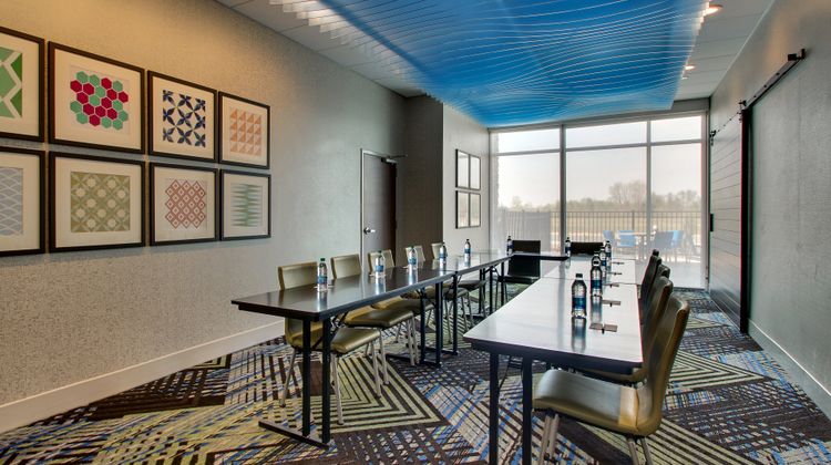 Holiday Inn Express & Stes Findlay North Meeting