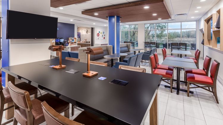 Holiday Inn Express & Suites Hammond Restaurant