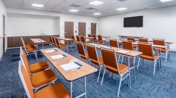 Holiday Inn Express & Suites Hammond Meeting