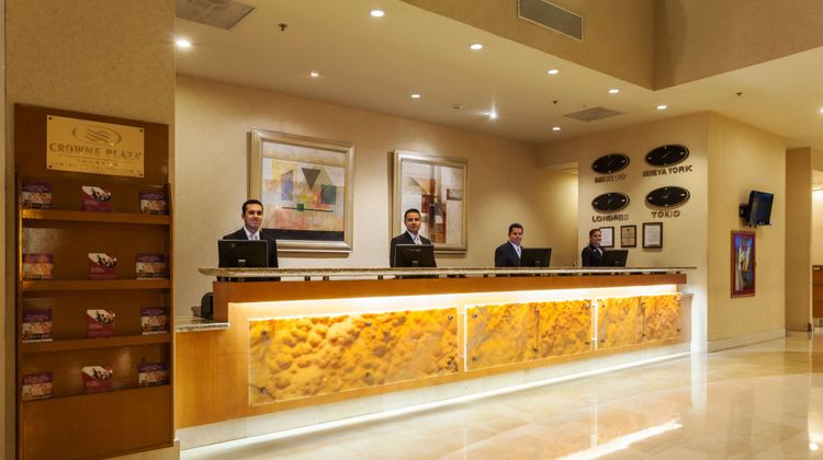Crowne Plaza Torreon Lobby