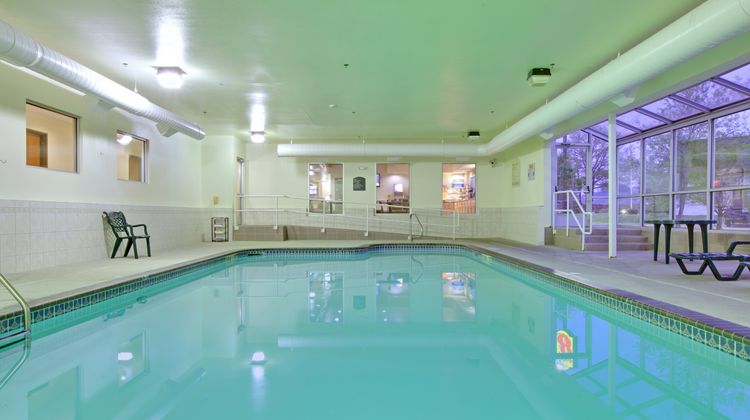 Holiday Inn Express Hotel & Suites Pool