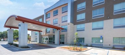 Holiday Inn Express & Suites Chico Exterior