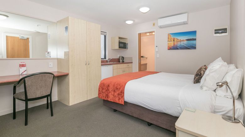 <b>Bella Vista Motel Wanaka Room</b>. Images powered by <a href="https://www.leonardoworldwide.com/" title="Leonardo Worldwide" target="_blank">Leonardo</a>.