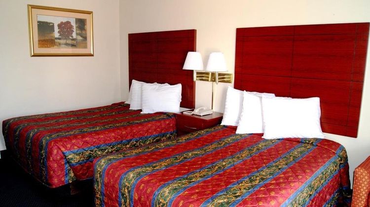 Red Carpet Inn Room