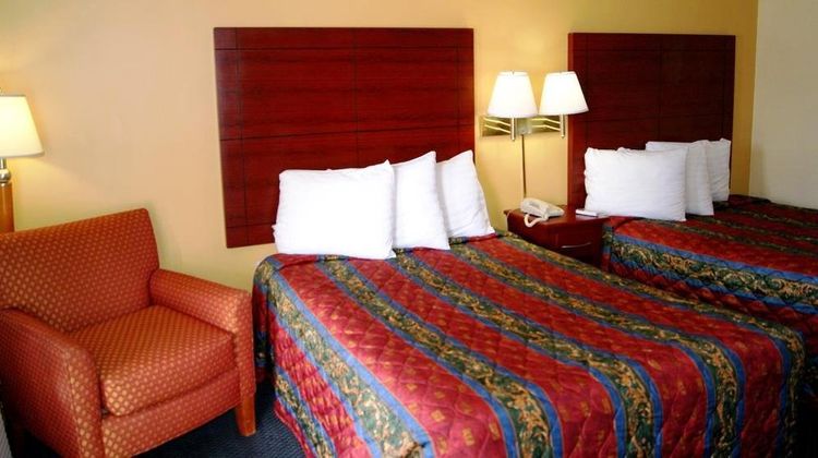 Red Carpet Inn Room