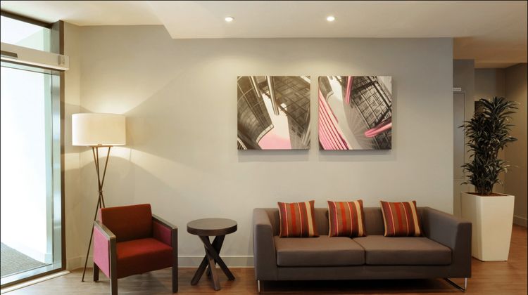 Holiday Inn Express Snow Hill Lobby
