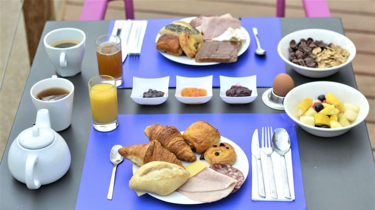 Holiday Inn Express Odysseum Restaurant