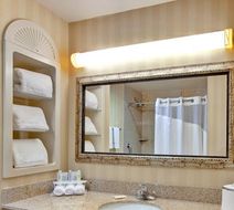 Holiday Inn Express Hotel & Suites Room