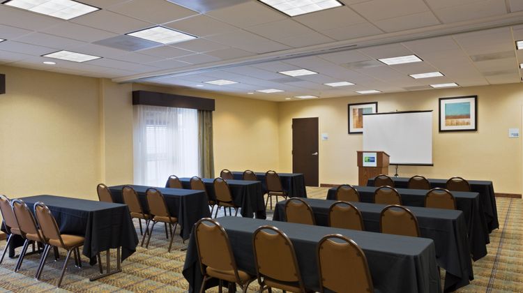 Holiday Inn Express & Suites Meeting