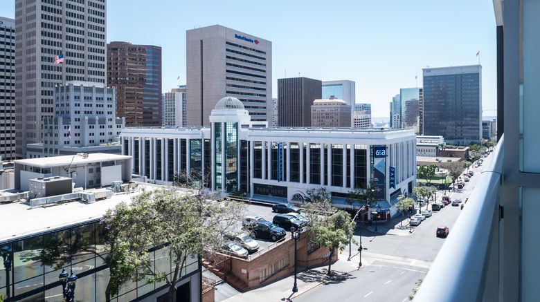 <b>Holiday Inn Express San Diego Downtown Room</b>. Images powered by <a href="https://www.leonardoworldwide.com/" title="Leonardo Worldwide" target="_blank">Leonardo</a>.