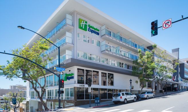 Holiday Inn Express San Diego Downtown Exterior