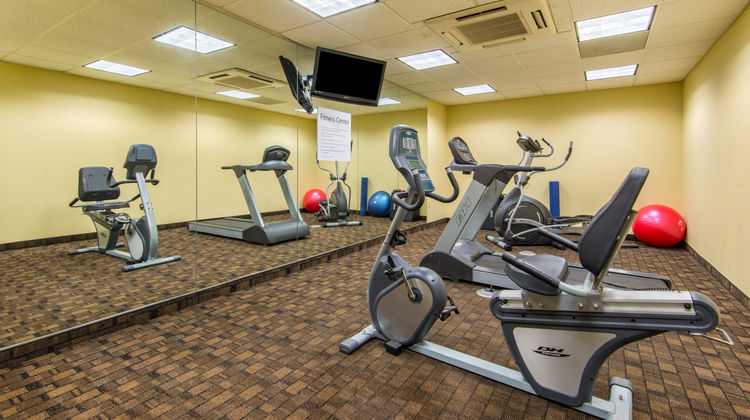 Holiday Inn Express Hotel & Suites Health Club