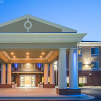 Holiday Inn Express Hotel & Suites
