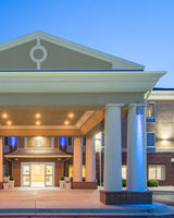 Holiday Inn Express Hotel & Suites