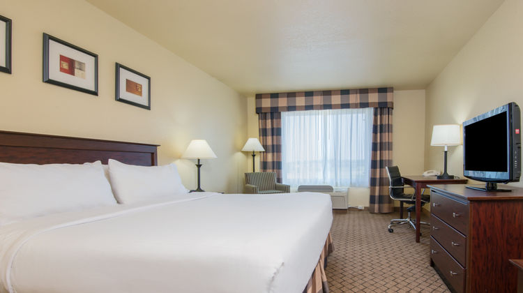 Holiday Inn Express Hotel & Suites Room