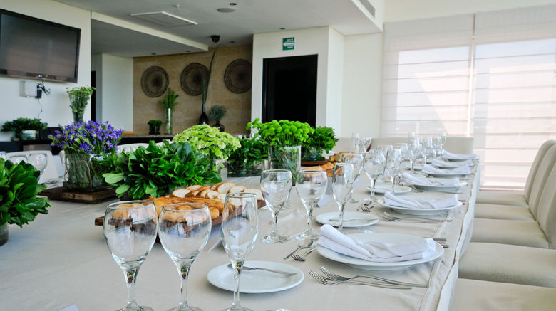 <b>Crowne Plaza Hotel Villahermosa Meeting</b>. Images powered by <a href="https://www.leonardoworldwide.com/" title="Leonardo Worldwide" target="_blank">Leonardo</a>.