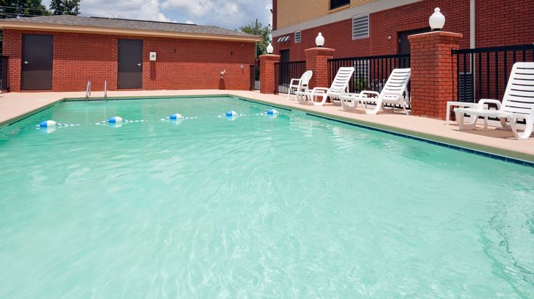 Holiday Inn Express & Suites Greenville Pool