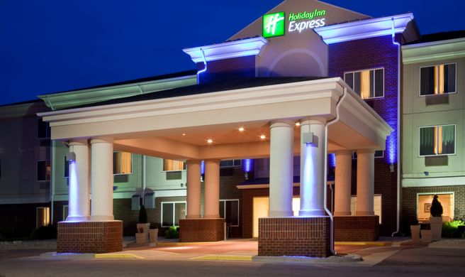 Holiday Inn Express Exterior