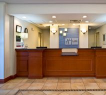 Holiday Inn Express Lobby