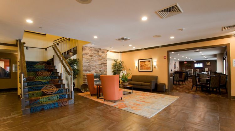 Holiday Inn Express Lobby