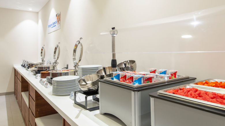 <b>Holiday Inn Express Mexico Basilica Restaurant</b>. Images powered by <a href="https://www.leonardoworldwide.com/" title="Leonardo Worldwide" target="_blank">Leonardo</a>.