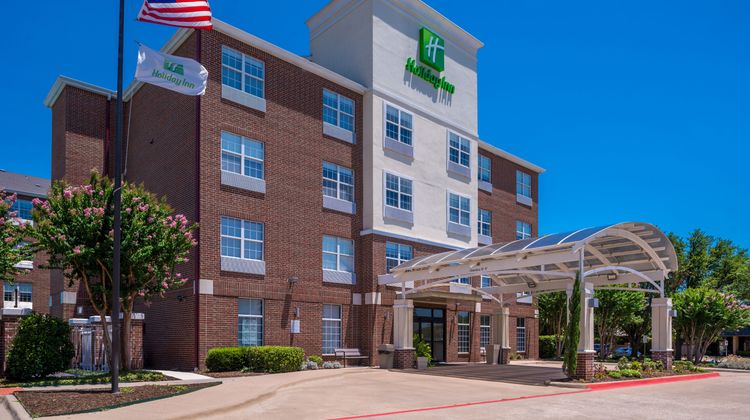 Holiday Inn Express Hotel & Suites Exterior