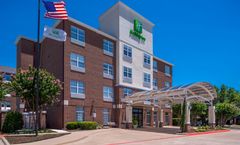 Holiday Inn Express Hotel & Suites