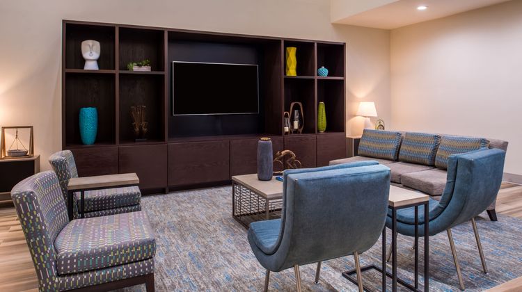 Holiday Inn Express Hotel & Suites Lobby