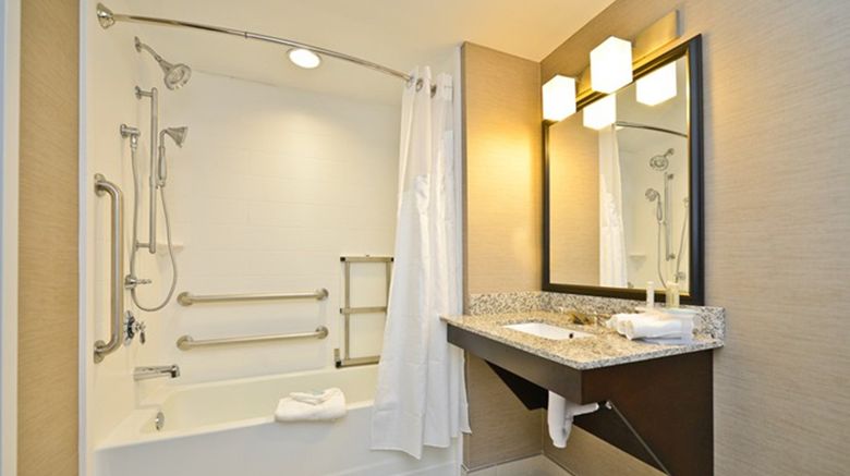 <b>Holiday Inn Express and Suites Utica Room</b>. Images powered by <a href="https://www.leonardoworldwide.com/" title="Leonardo Worldwide" target="_blank">Leonardo</a>.