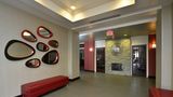 Holiday Inn Express and Suites Utica Lobby