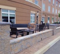 Holiday Inn Express and Suites Utica Exterior