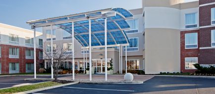 Holiday Inn Express Fishers Exterior