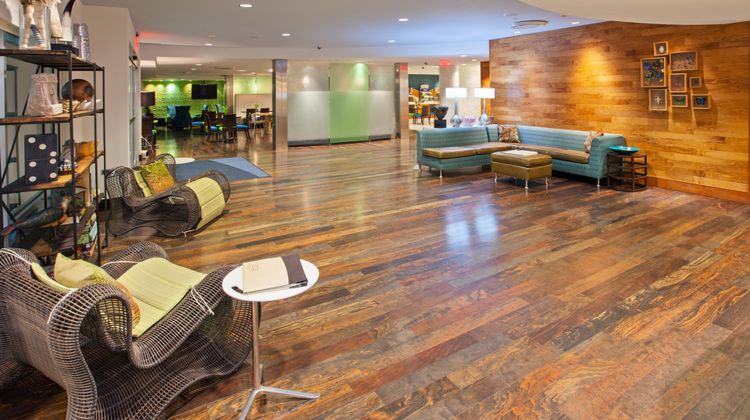 Holiday Inn Express Fishers Lobby