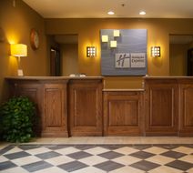 Holiday Inn Express/Suites Mountain Home Lobby