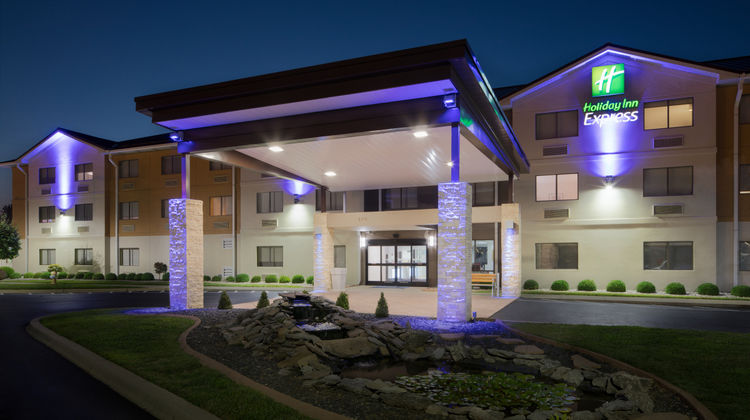 Holiday Inn Express Louisville Northeast Exterior
