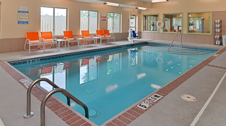 Holiday Inn Express & Suites Cincinnati Pool