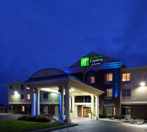 Holiday Inn Express & Suites Cincinnati Exterior