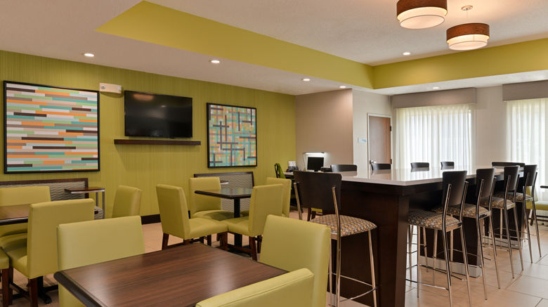 <b>Holiday Inn Express & Suites Cincinnati Restaurant</b>. Images powered by <a href="https://www.leonardoworldwide.com/" title="Leonardo Worldwide" target="_blank">Leonardo</a>.