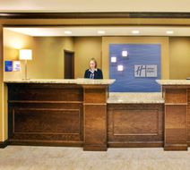 Holiday Inn Express Hotel & Suites Lobby