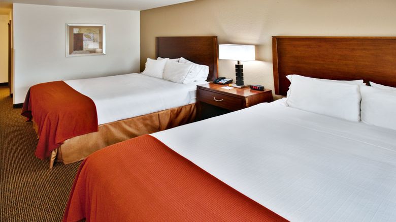 <b>Holiday Inn Express Hotel & Suites Room</b>. Images powered by <a href="https://www.leonardoworldwide.com/" title="Leonardo Worldwide" target="_blank">Leonardo</a>.