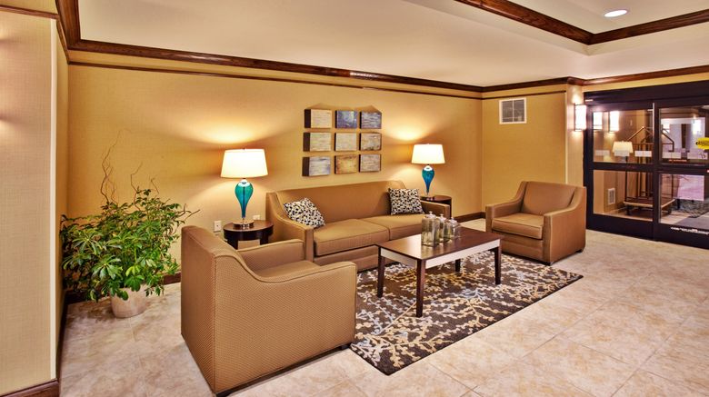 <b>Holiday Inn Express Hotel & Suites Lobby</b>. Images powered by <a href="https://www.leonardoworldwide.com/" title="Leonardo Worldwide" target="_blank">Leonardo</a>.