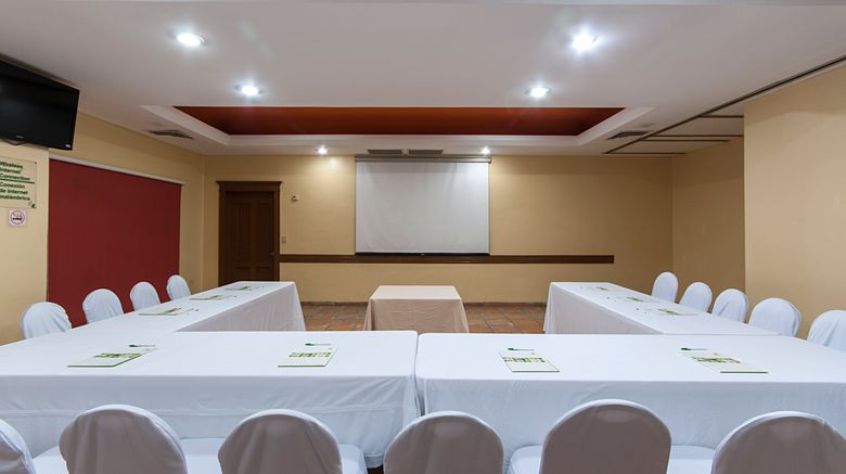<b>Holiday Inn Ciudad del Carmen Meeting</b>. Images powered by <a href="https://www.leonardoworldwide.com/" title="Leonardo Worldwide" target="_blank">Leonardo</a>.