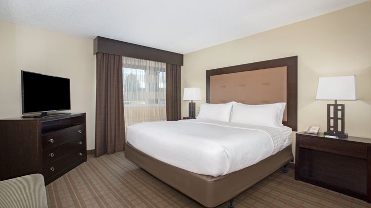 Holiday Inn Riverton-Convention Center Suite